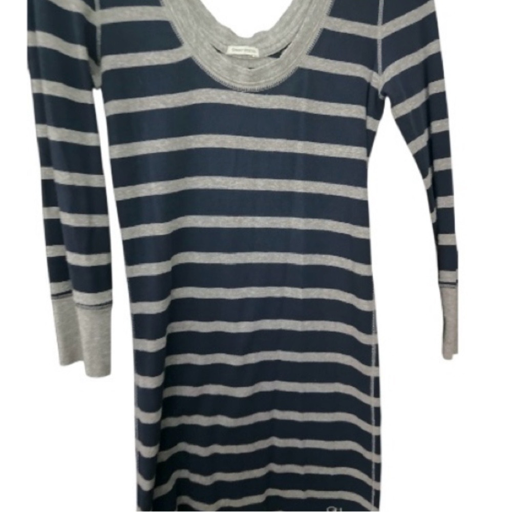 Gilly Hicks Navy and Gray Striped Top